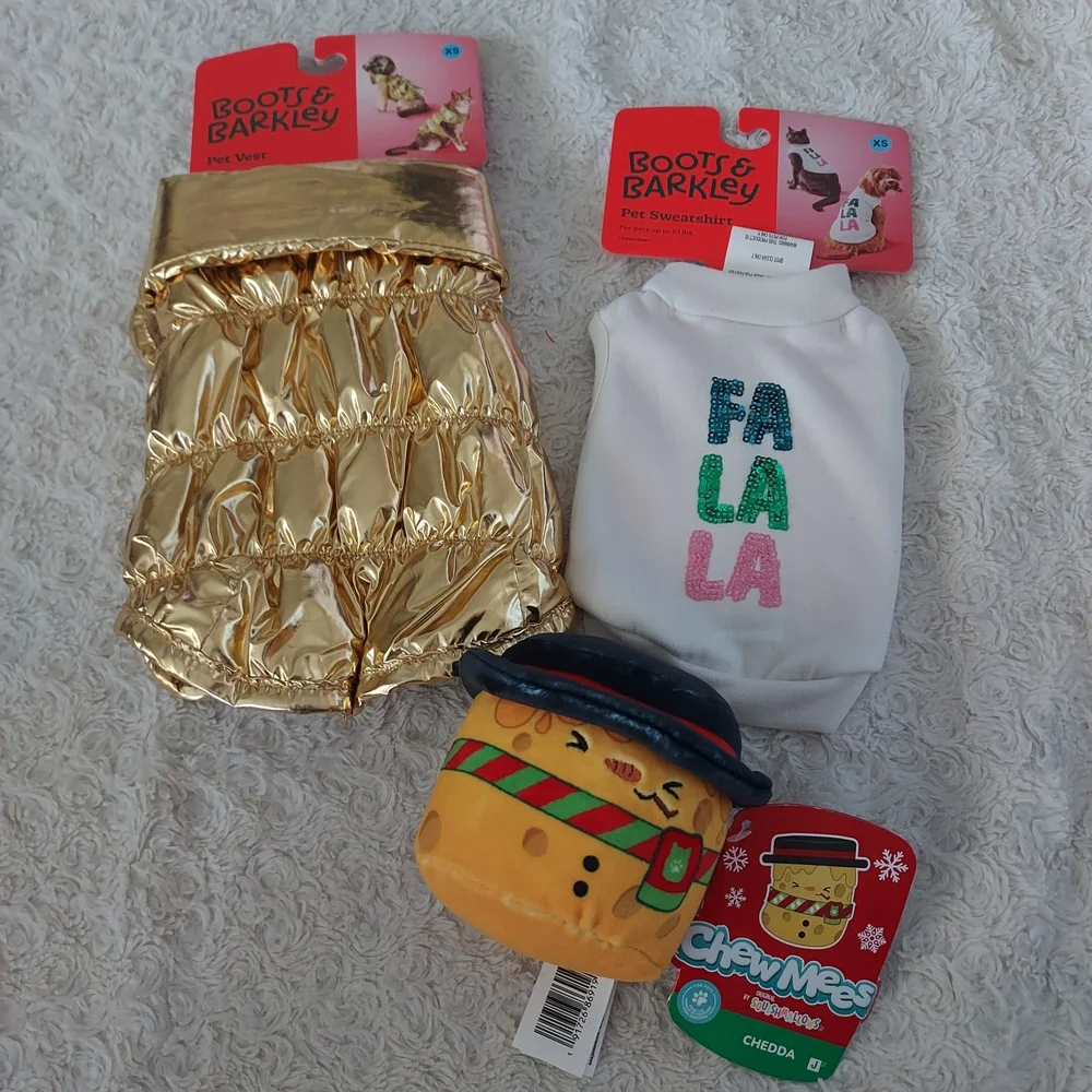 Boots & Barkley XS Gold Puffer Jacket White Sweatshirt & Chew Mees Toy Bundle